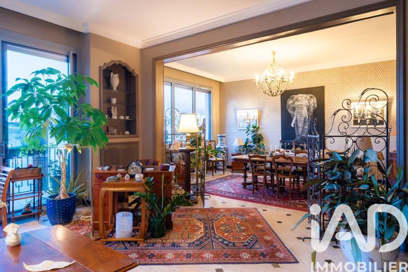 Appartement - 304 m² - 5 pièces