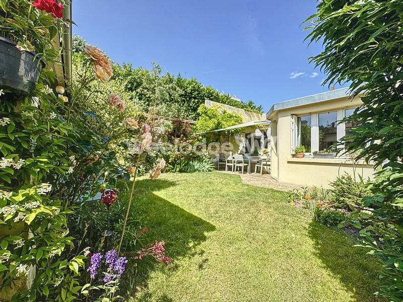 Maison - 143 m² - 8 pièces