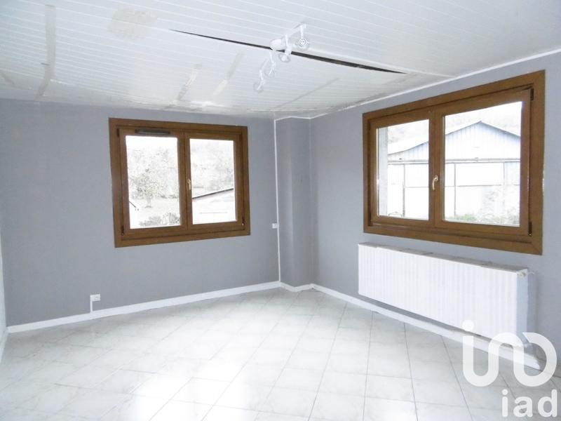 Maison - 233 m² - 12 pièces