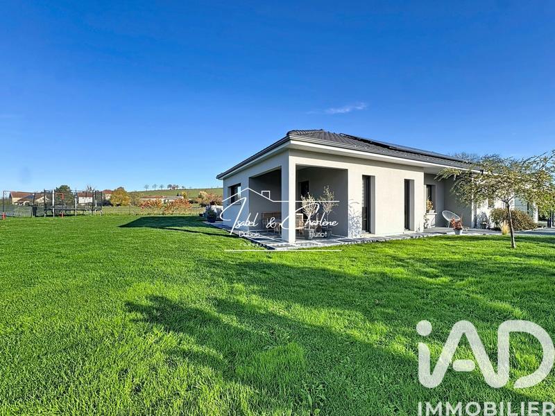 Maison - 141 m² - 8 pièces