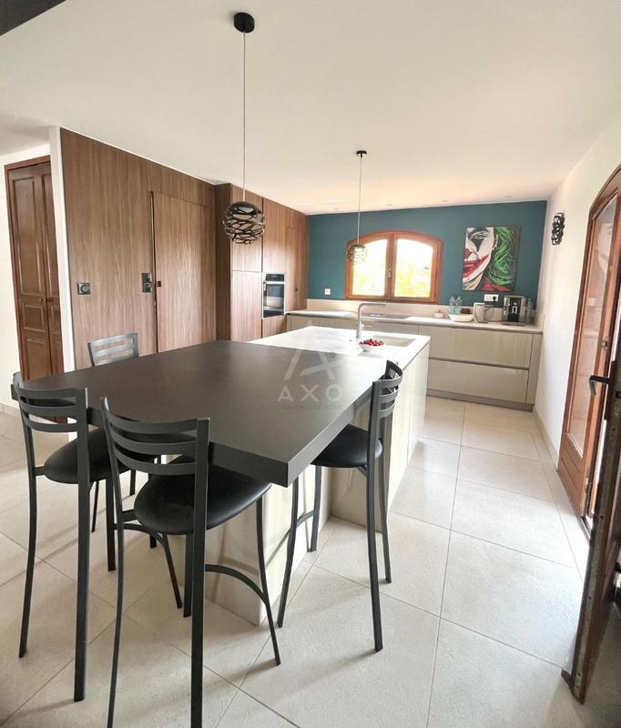 Villa - 163 m² - 4 pièces