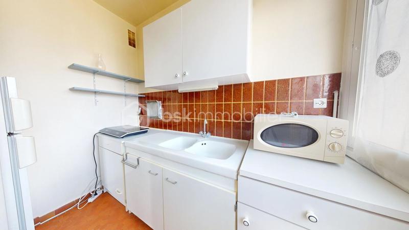 Studio - 25 m² - 1 pièce