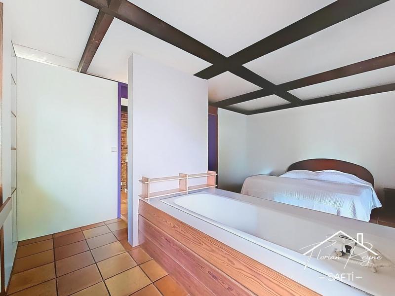 Maison - 211 m² - 6 pièces