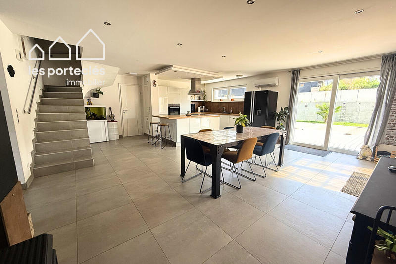 Maison - 136 m² - 5 pièces