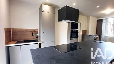 Maison - 171 m² - 7 pièces