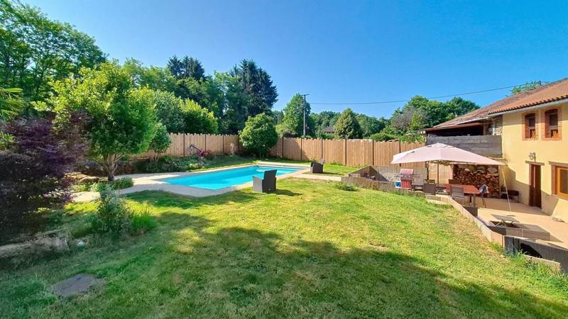 Maison de village - 139 m² - 6 pièces