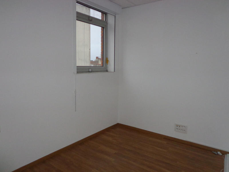 Bureau - 49 m² - 4 pièces