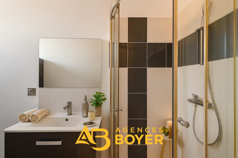 Appartement - 80 m² - 4 pièces