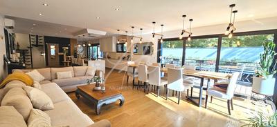 Maison - 150 m² - 5 pièces