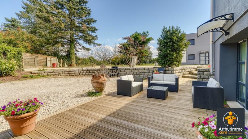 Appartement - 160 m² - 5 pièces