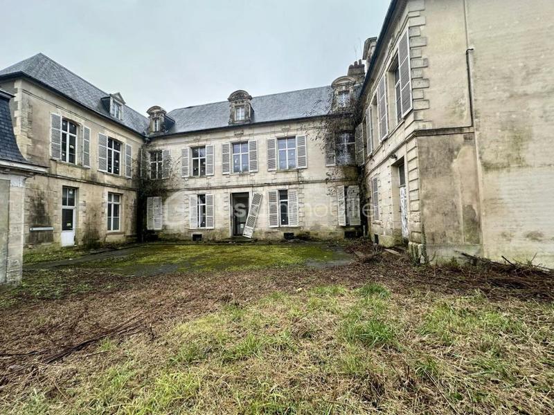 Immeuble - 1 340 m² - 33 pièces