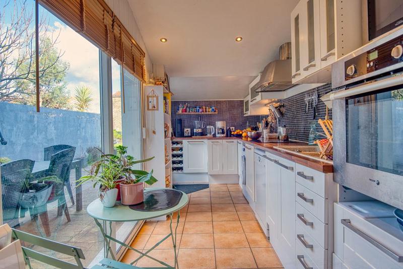 Maison - 99 m² - 5 pièces