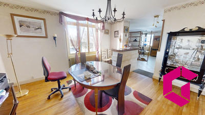 Maison - 700 m² - 12 pièces