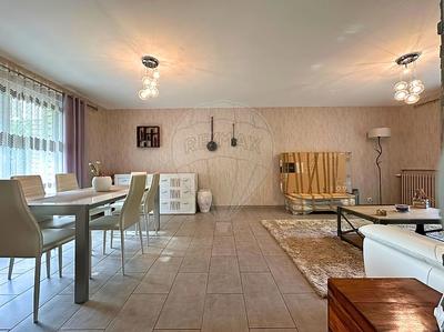 Maison - 161 m² - 8 pièces