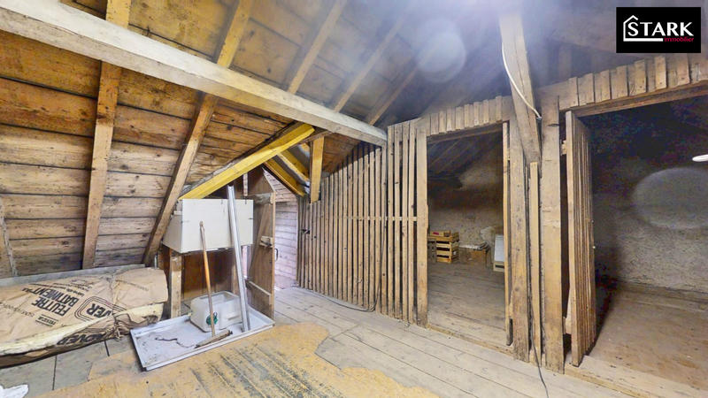 Maison - 185 m² - 11 pièces