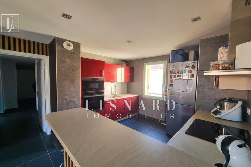 Appartement - 90 m² - 4 pièces