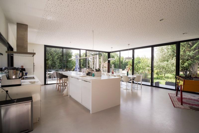 Maison - 422 m² - 9 pièces