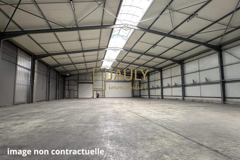 Local commercial - 6 825 m²