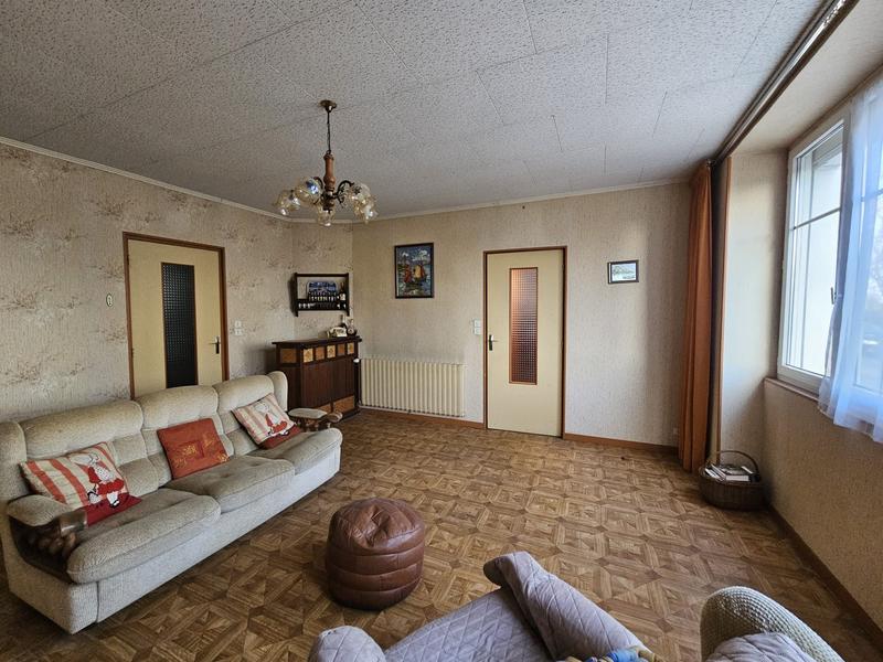 Maison - 217 m² - 8 pièces