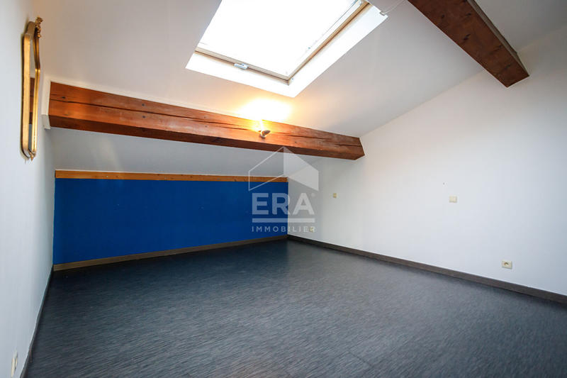 Maison - 241 m² - 7 pièces