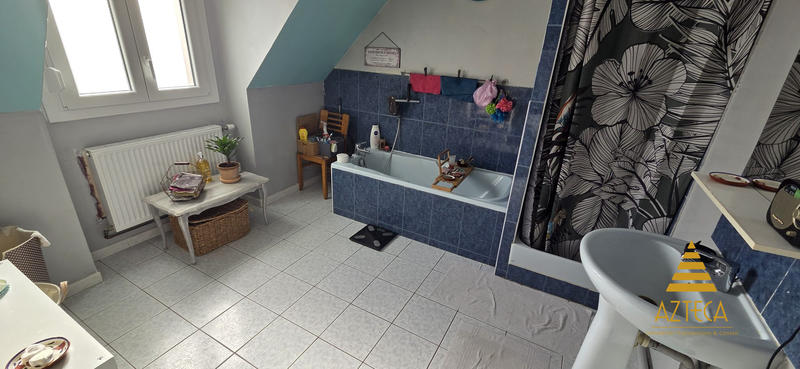 Maison - 112 m² - 8 pièces