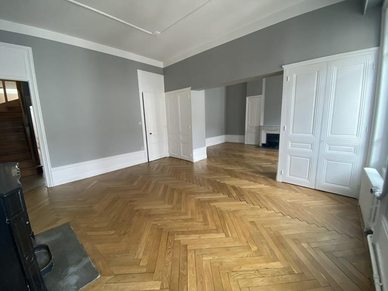 Appartement - 122 m² - 5 pièces