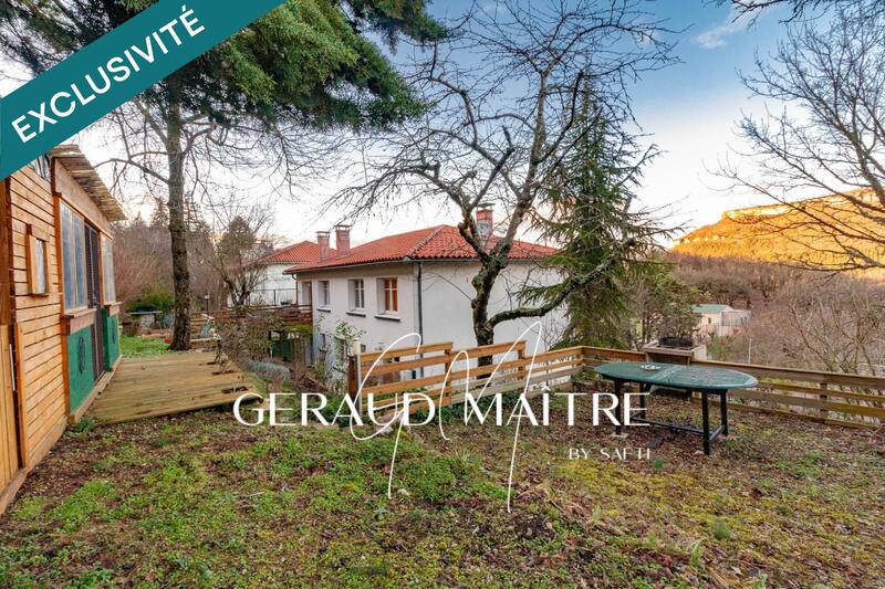 Maison - 196 m² - 10 pièces