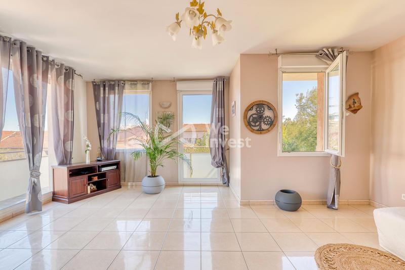 Maison - 203 m² - 7 pièces