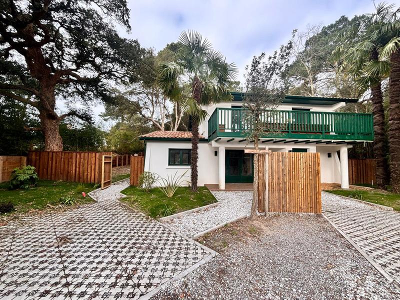 Appartement - 96 m² - 4 pièces