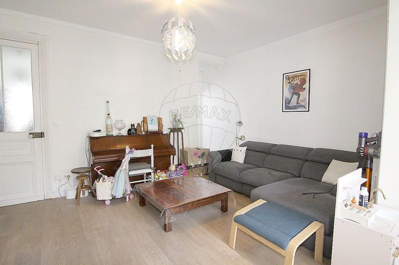 Maison - 94 m² - 6 pièces