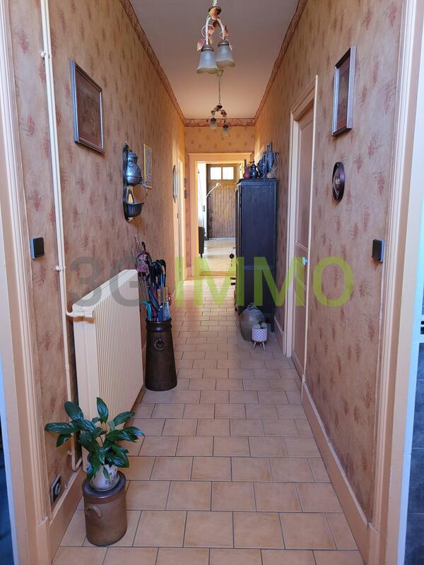 Maison ancienne - 211 m² - 7 pièces