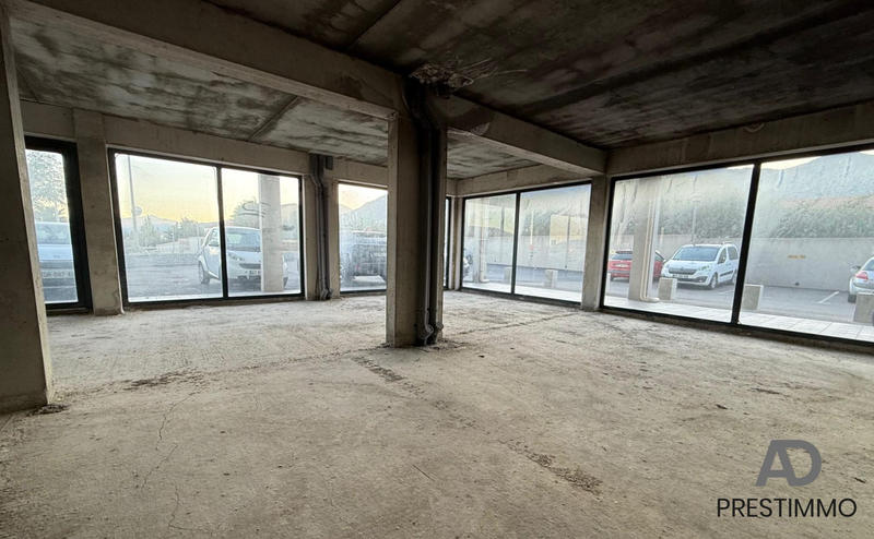 Local commercial - 80 m²