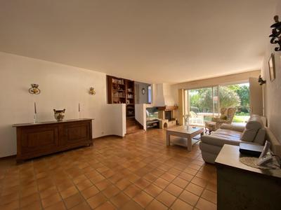 Maison traditionnelle - 122 m² - 4 pièces