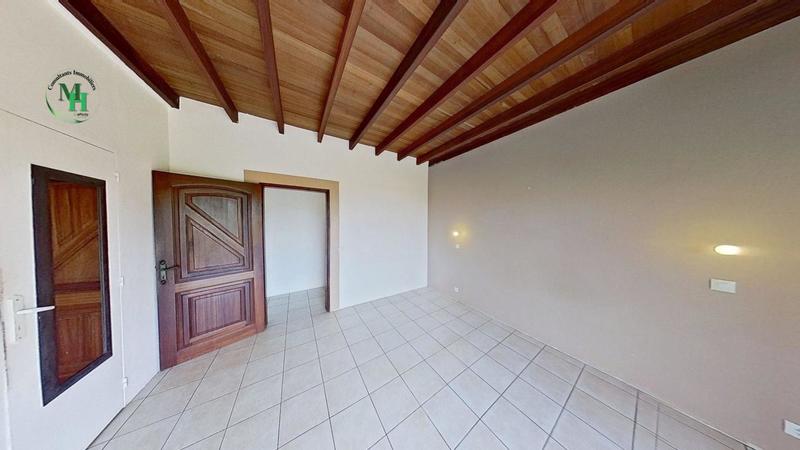 Villa - 274 m² - 6 pièces