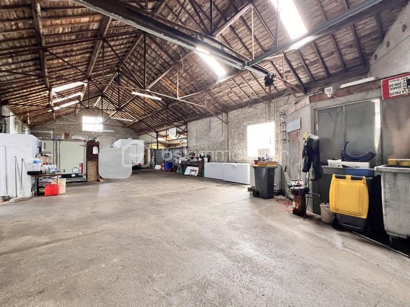 Maison - 225 m² - 8 pièces