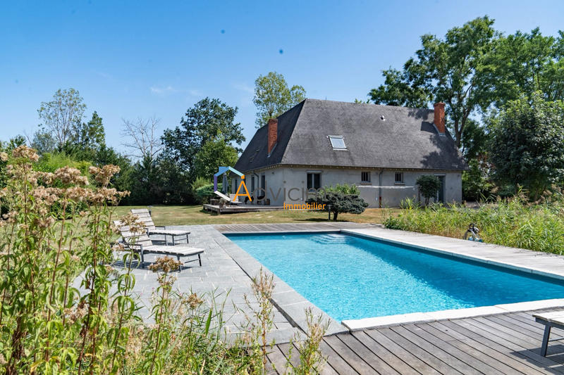 Maison - 280 m² - 7 pièces