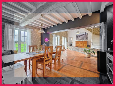 Maison - 210 m² - 8 pièces