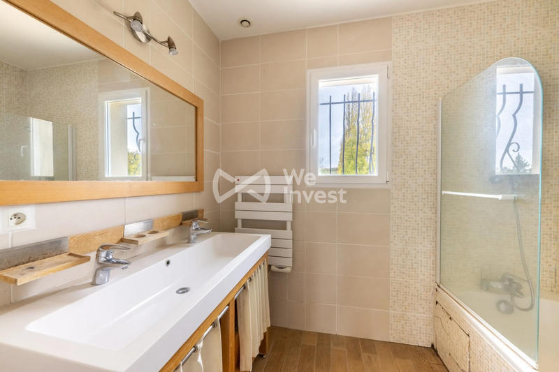 Maison - 138 m² - 5 pièces