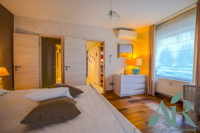 Appartement - 101 m² - 4 pièces