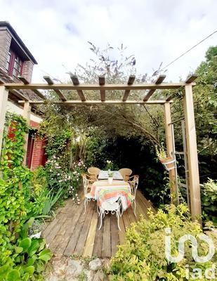 Maison - 215 m² - 6 pièces