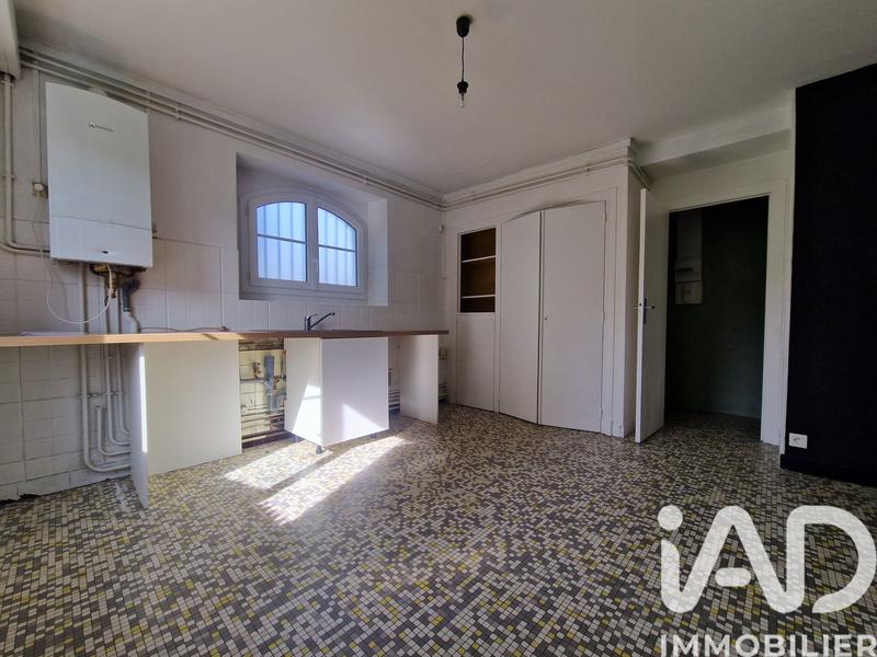 Maison - 250 m² - 9 pièces