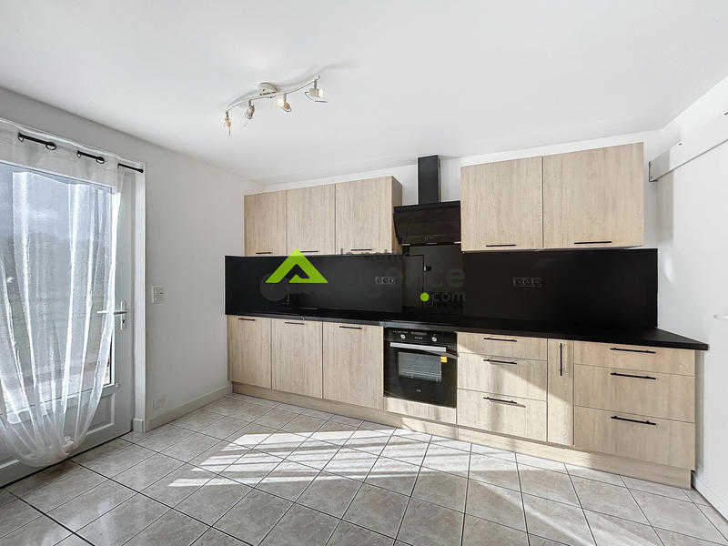 Maison - 95 m² - 4 pièces