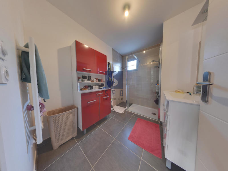 Appartement - 75 m² - 4 pièces