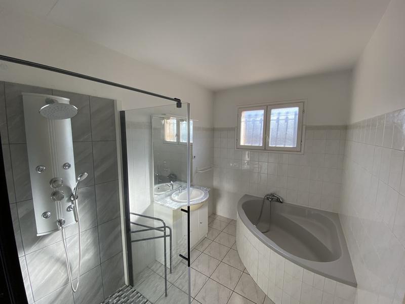 Maison traditionnelle - 102 m² - 4 pièces