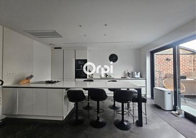 Maison - 195 m² - 5 pièces