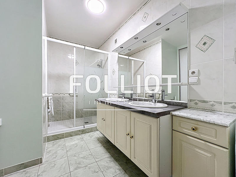 Appartement - 96 m² - 4 pièces