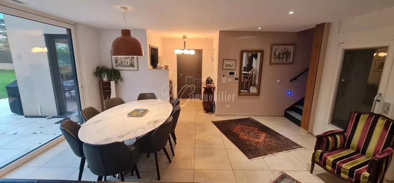 Maison - 164 m² - 5 pièces