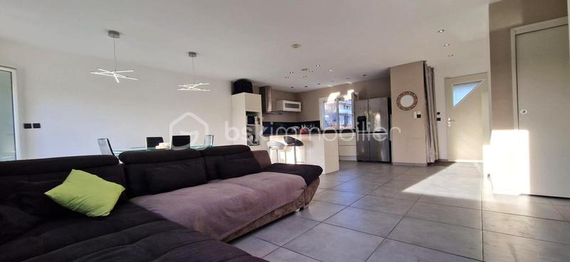 Maison - 194 m² - 8 pièces