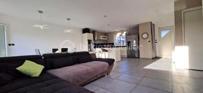 Maison - 194 m² - 8 pièces