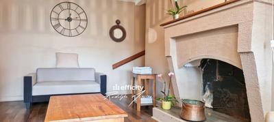 Maison - 245 m² - 11 pièces